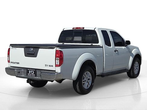 Used 2015 Nissan Frontier SV image 5