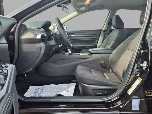 Certified 2025 Nissan Altima 2.5 SV image 22