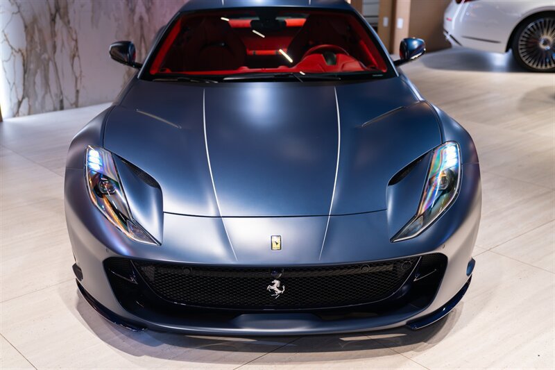 Used 2018 Ferrari 812 Superfast RWD image 6
