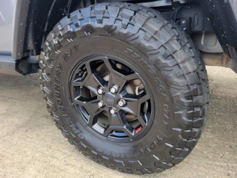 Used 2020 Jeep Gladiator Rubicon AWD/4WD image 7