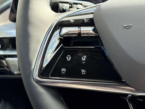 New 2026 Cadillac Lyriq Premium Luxury image 15