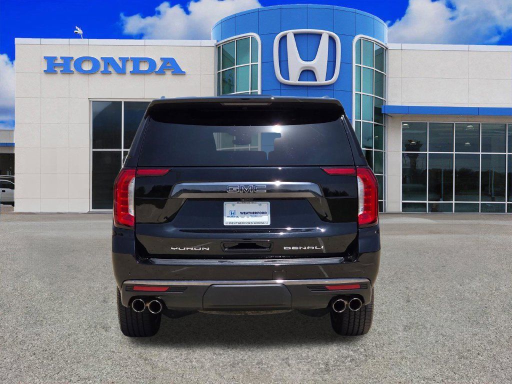 Used 2023 GMC Yukon Denali Ultimate AWD/4WD image 4