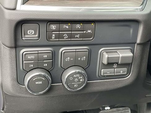 New 2026 Chevrolet Tahoe Z71 w/ Comfort Package AWD/4WD image 21