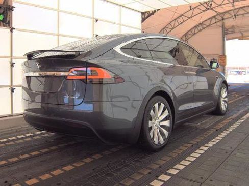 Used 2019 Tesla Model X Long Range image 3