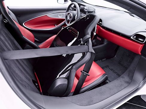 Used 2024 McLaren Artura RWD image 59