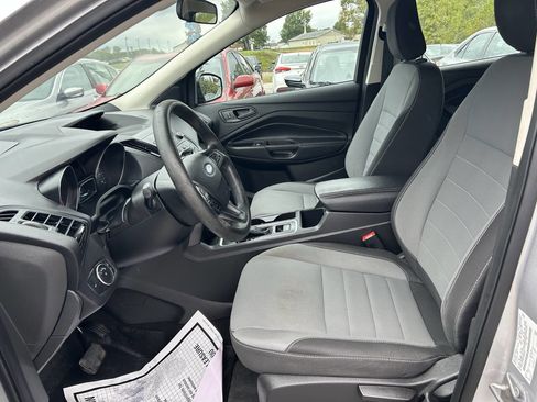 Used 2019 Ford Escape S image 12