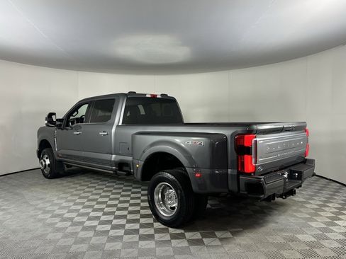 Used 2024 Ford F350 Platinum image 9