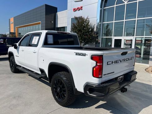 Used 2025 Chevrolet Silverado 3500 LT w/ Trail Boss Package AWD/4WD image 18