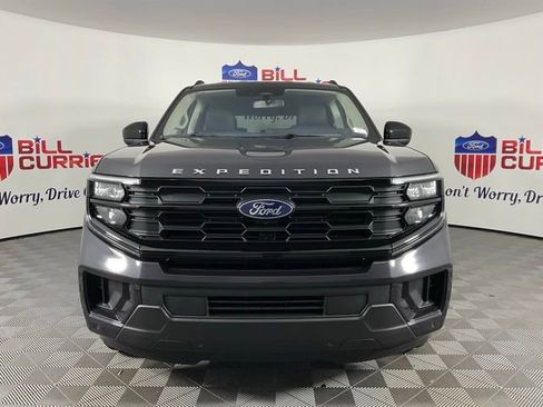 New 2025 Ford Expedition Active image 8