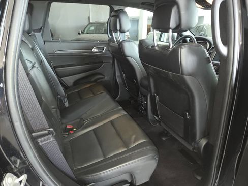 Used 2018 Jeep Grand Cherokee Limited AWD/4WD image 26