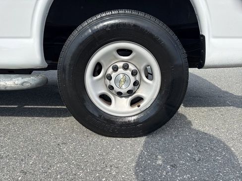 Used 2023 Chevrolet Express 2500 w/ Driver Convenience Package image 22