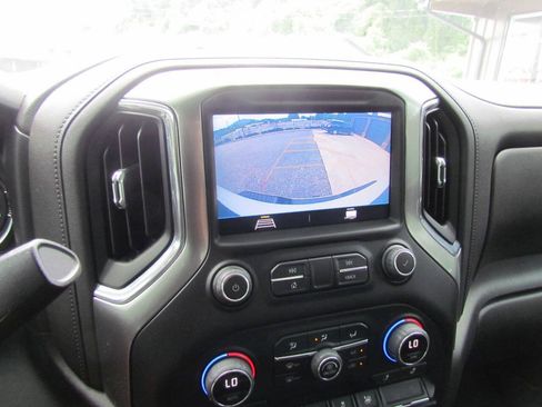 Used 2022 Chevrolet Silverado 3500 LT w/ Convenience Package AWD/4WD image 15