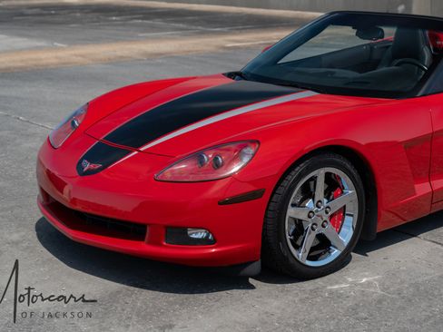 Used 2007 Chevrolet Corvette Convertible w/ Preferred Equipment Group RWD image 28