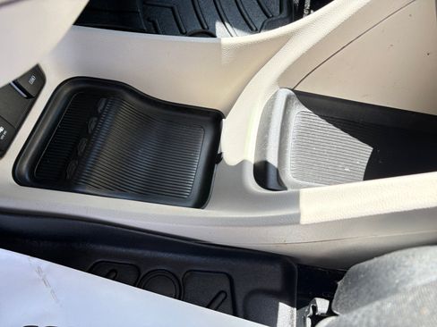 Used 2018 Chrysler Pacifica Touring Plus FWD image 27