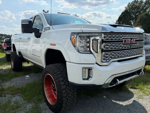 Used 2020 GMC Sierra 2500 Denali w/ Denali Ultimate Package AWD/4WD image 3