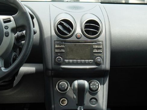 Used 2013 Nissan Rogue SV image 12