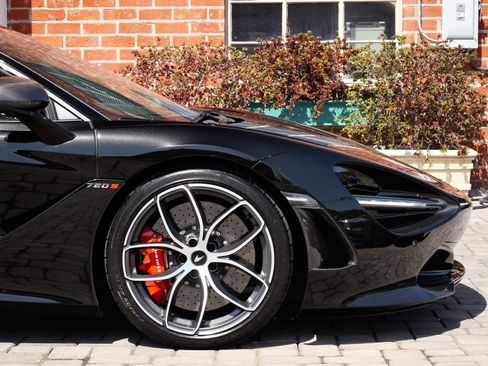 Used 2019 McLaren 720S Performance RWD image 7