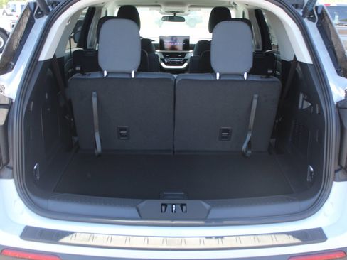 New 2026 Ford Explorer Active AWD/4WD image 16