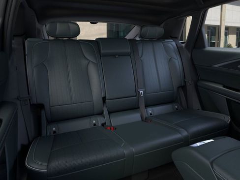 New 2025 Cadillac Lyriq Luxury image 17