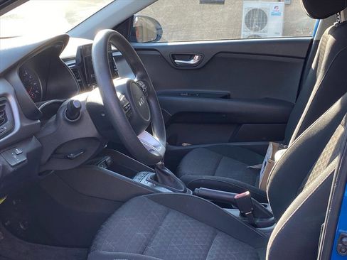 Used 2022 Kia Rio S w/ Technology Package image 9