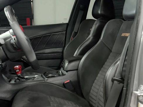 Used 2018 Dodge Charger R/T RWD image 14