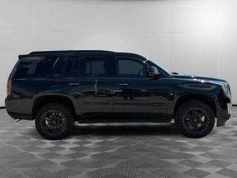 Used 2019 Cadillac Escalade Premium Luxury AWD/4WD image 6