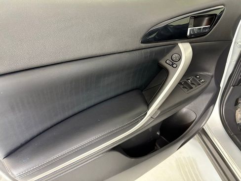 Used 2023 Mitsubishi Eclipse Cross SE image 18