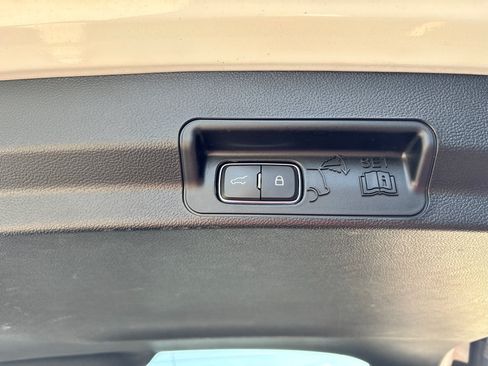 Used 2024 Ford Explorer ST w/ Equipment Group 401A AWD/4WD image 9