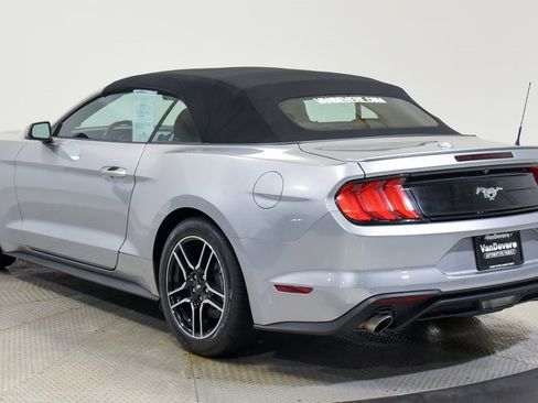 Used 2022 Ford Mustang Premium image 9