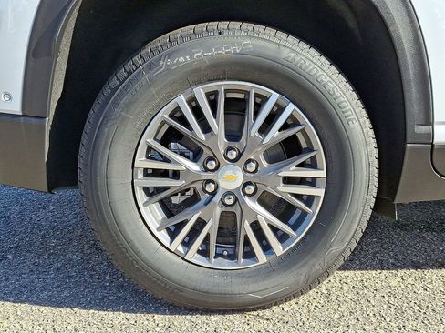 New 2026 Chevrolet Traverse LT w/ Enhanced Driving Package FWD image 5