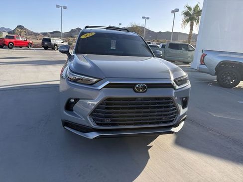 Certified 2025 Toyota Grand Highlander AWD Hybrid image 2