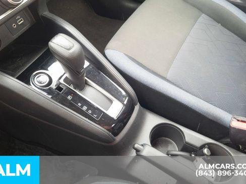 Used 2024 Nissan Versa SV FWD image 27