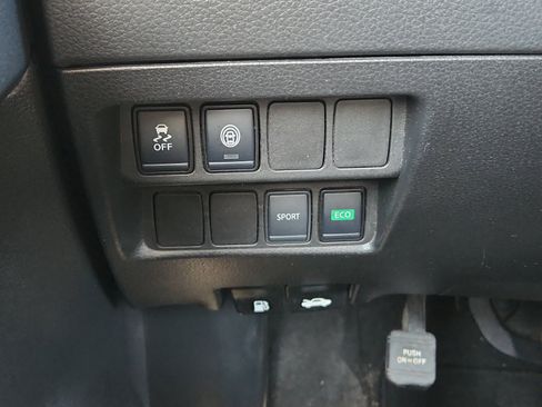 Used 2021 Nissan Rogue Sport S image 16