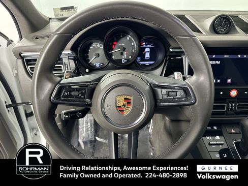 Used 2023 Porsche Macan Base image 11