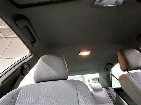 Used 2016 Toyota Camry LE image 13