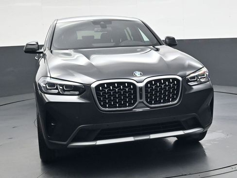 Used 2025 BMW X4 xDrive30i image 9