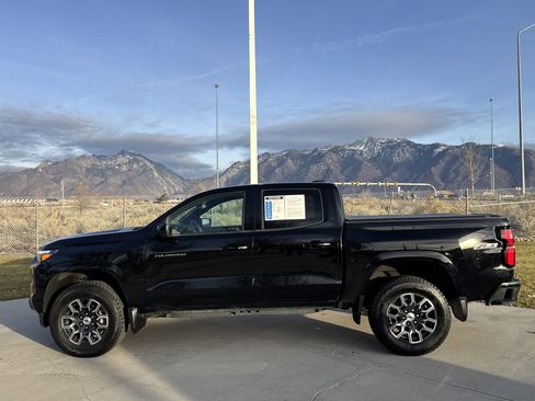Used 2023 Chevrolet Colorado Z71 image 2