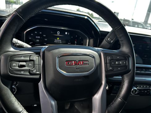Used 2025 GMC Sierra 1500 SLT AWD/4WD image 17