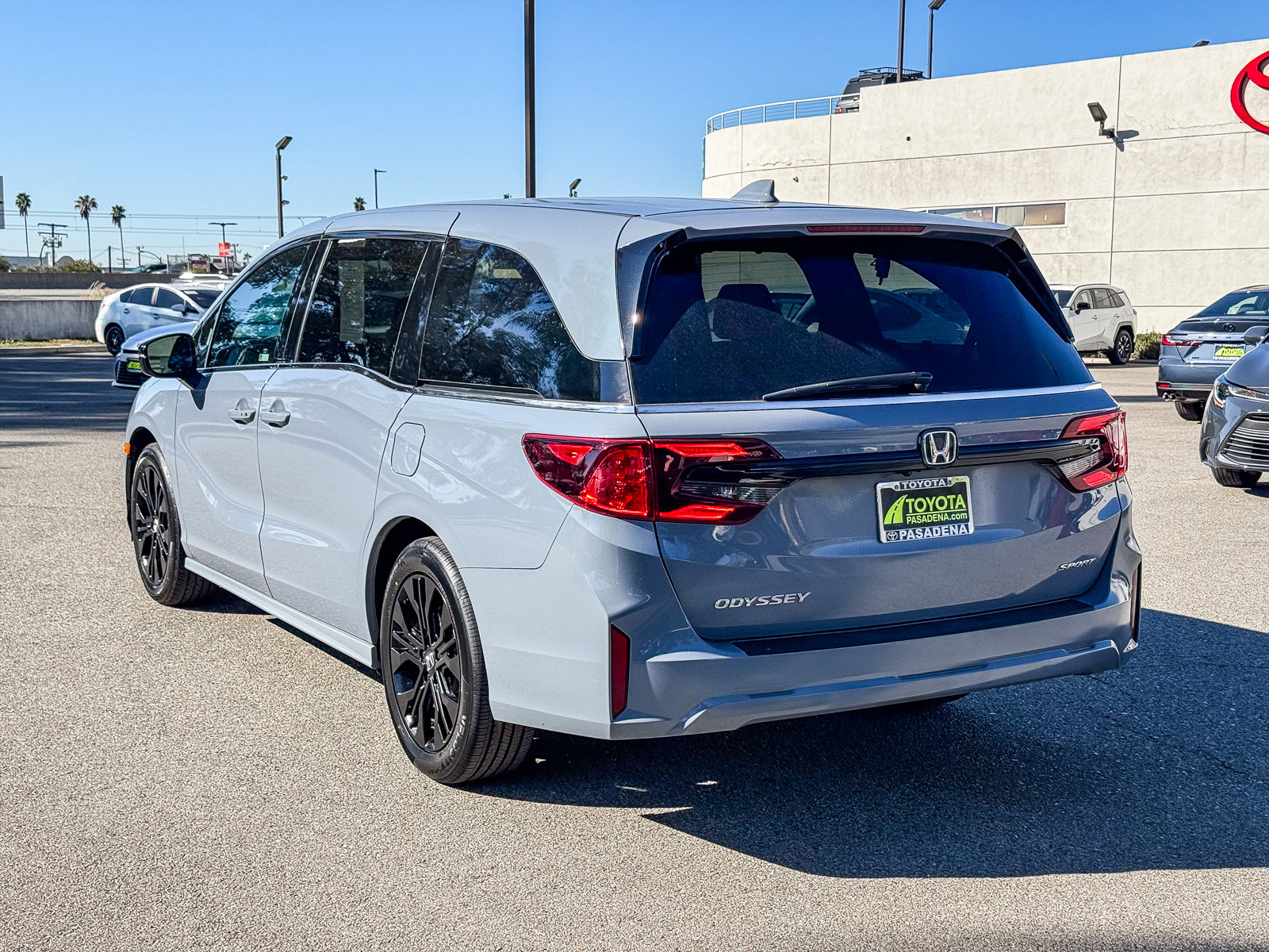 Used 2025 Honda Odyssey Sport-L image 8