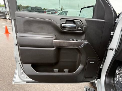 Used 2022 Chevrolet Silverado 1500 LTZ w/ LTZ Premium Package AWD/4WD image 9