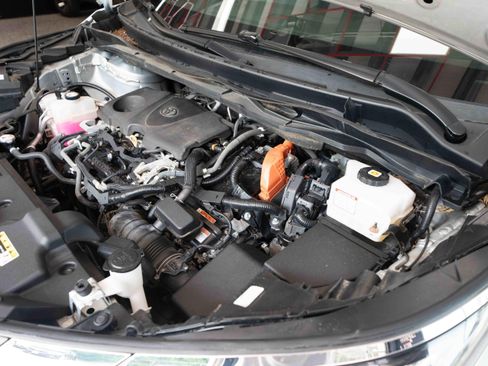 Used 2021 Toyota Sienna XLE AWD/4WD image 34