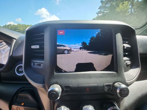 Used 2024 RAM 3500 Tradesman w/ Chrome Appearance Group image 19