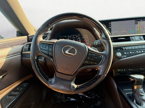 Used 2021 Lexus ES 350 w/ Premium Package FWD image 12