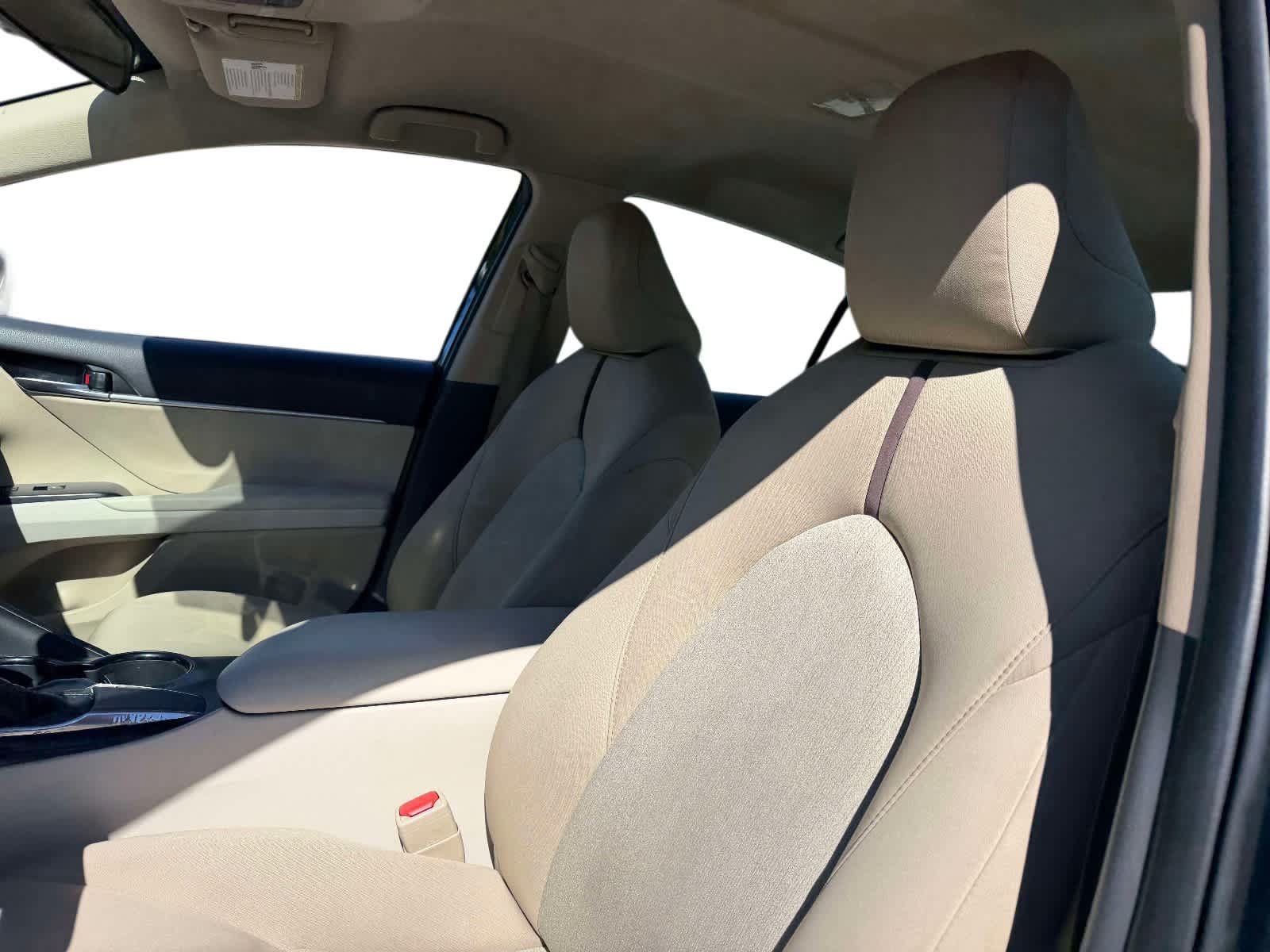 Used 2019 Toyota Camry LE FWD image 10