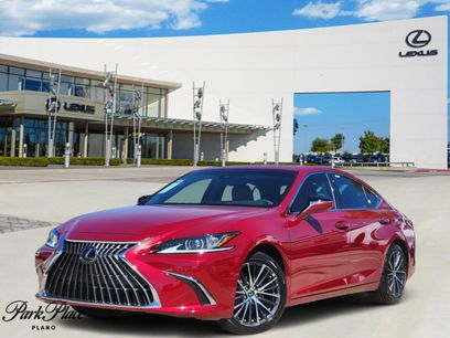 New 2025 Lexus ES 300h w/ Premium Package