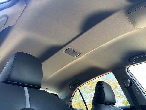 Used 2019 Toyota Camry SE w/ Convenience Package image 19