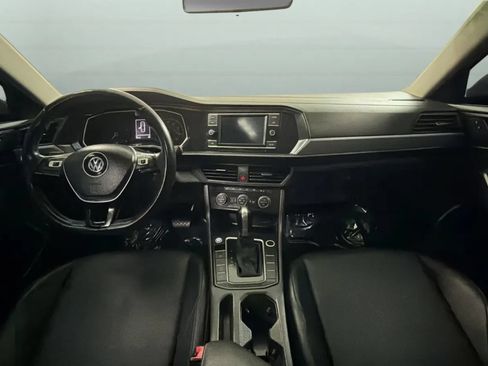 Used 2019 Volkswagen Jetta R-Line FWD image 9