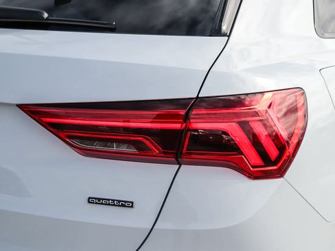 New 2025 Audi Q3 2.0T Premium image 10