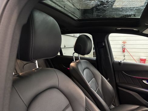 Used 2021 Mercedes-Benz GLC 300 GLC 300 image 29