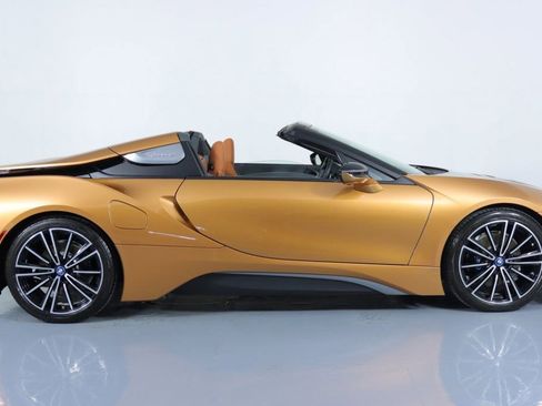 Used 2019 BMW i8 Roadster AWD/4WD image 6